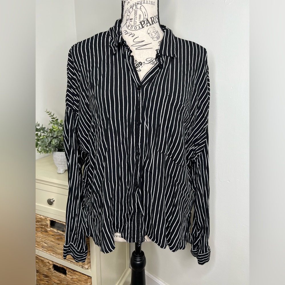 Forever 21 + Black & White Stripe Long Sleeve Top